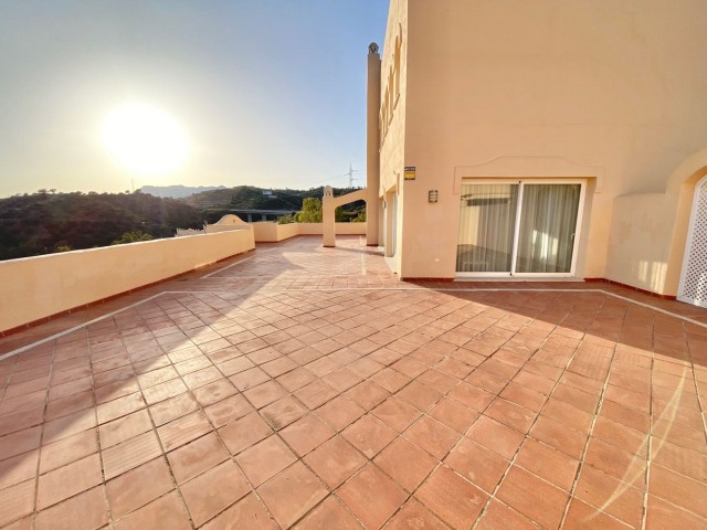 Appartement avec 3 Chambres  à Elviria