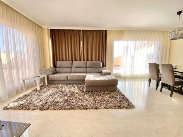 Appartement avec 3 Chambres  à Elviria