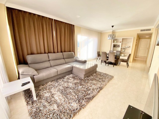 Appartement avec 3 Chambres  à Elviria