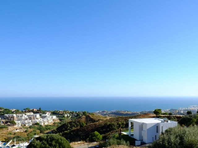  Plot in Mijas