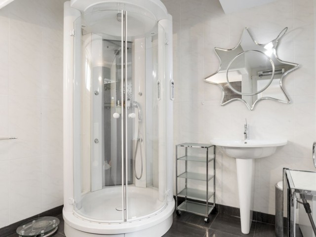 Appartement avec 2 Chambres  à Puerto Banús