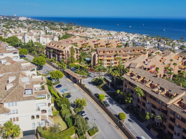 Appartement avec 3 Chambres  à Bahía de Marbella