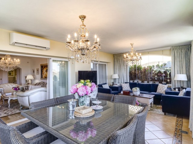 Appartement avec 3 Chambres  à Bahía de Marbella