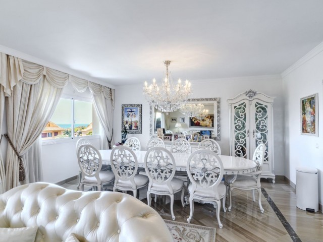 Appartement avec 3 Chambres  à Bahía de Marbella
