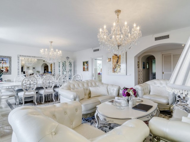 Appartement avec 3 Chambres  à Bahía de Marbella