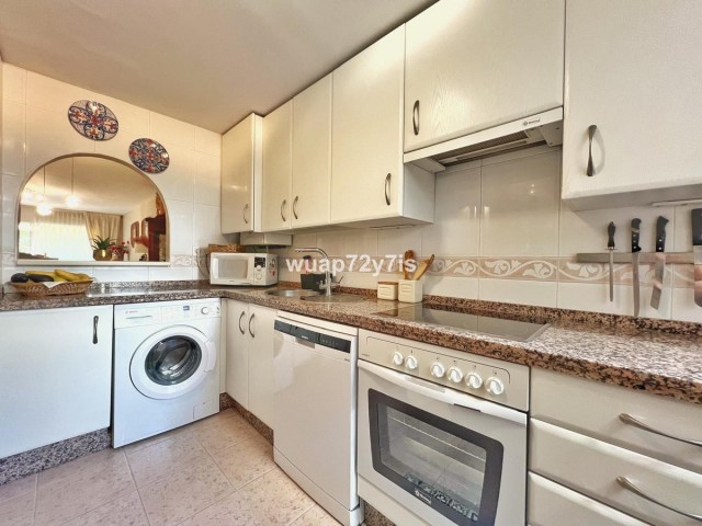 Apartamento con 3 Dormitorios  en Guadalmina Alta