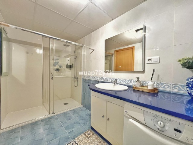 Apartamento con 3 Dormitorios  en Guadalmina Alta