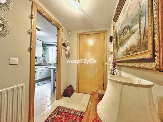 Apartamento con 3 Dormitorios  en Guadalmina Alta