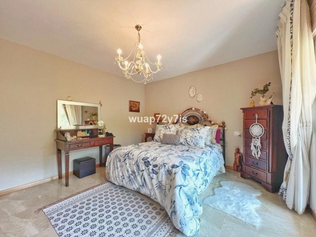Apartamento con 3 Dormitorios  en Guadalmina Alta