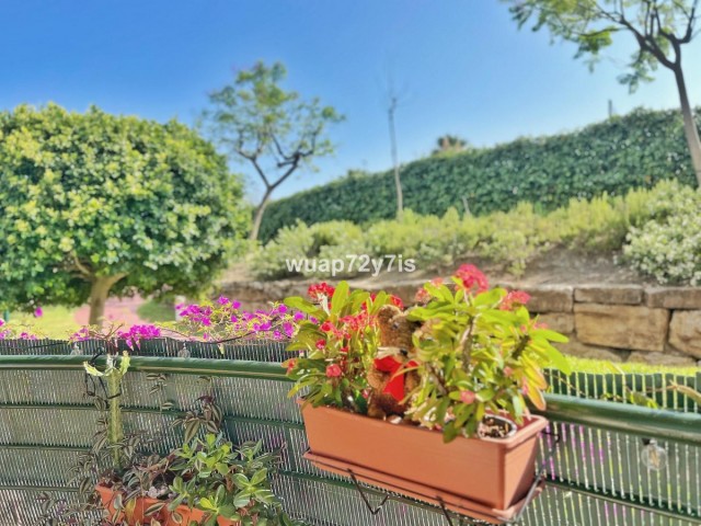 Apartamento con 3 Dormitorios  en Guadalmina Alta