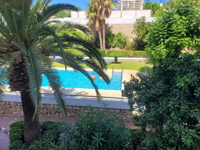 Apartment, La Carihuela, R5118913