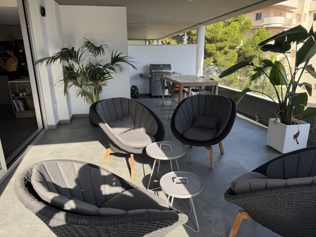 3 Bedrooms Apartment in Nueva Andalucía