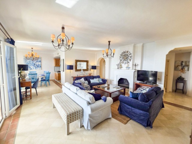 3 Bedrooms Apartment in Casares Playa