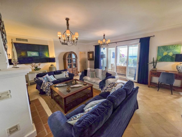 3 Bedrooms Apartment in Casares Playa