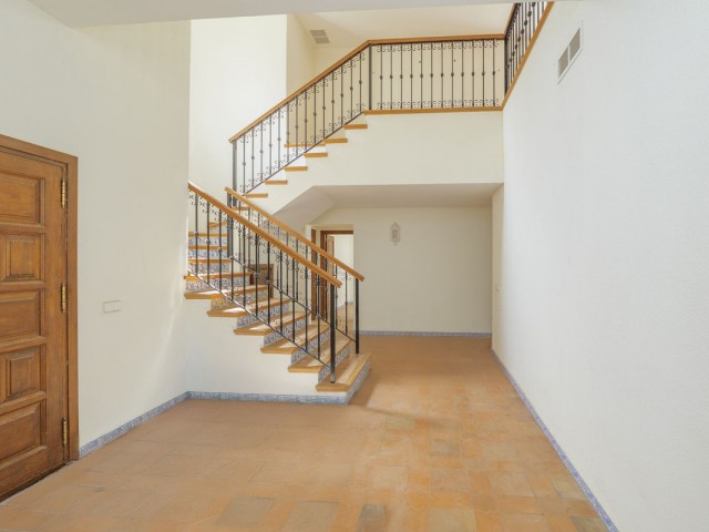Villa avec 6 Chambres  à San Roque Club