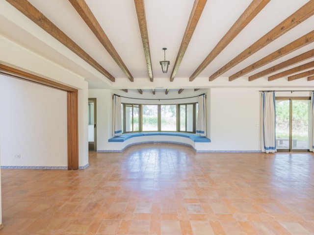 Villa avec 6 Chambres  à San Roque Club