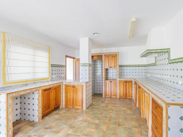 Villa avec 6 Chambres  à San Roque Club
