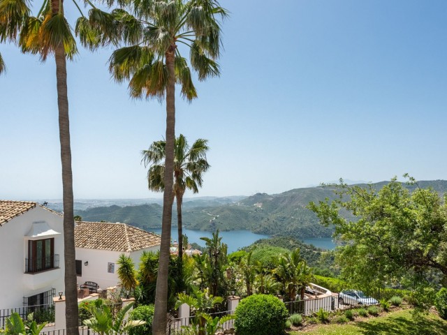 Villa avec 3 Chambres  à Istán