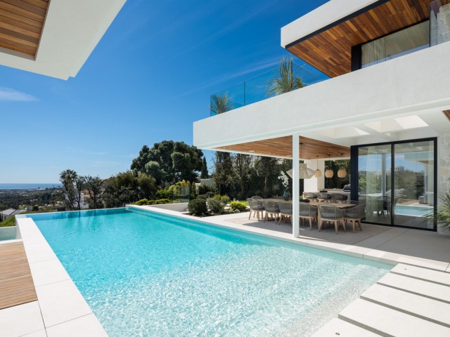 6 Bedrooms Villa in Benahavís