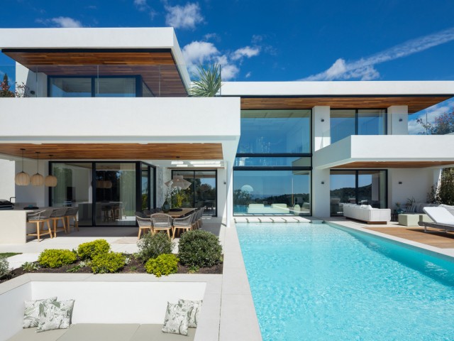 6 Bedrooms Villa in Benahavís