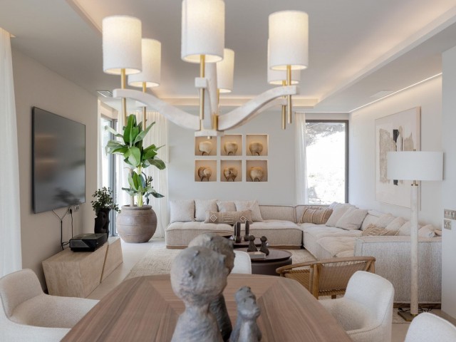 7 Bedrooms Villa in Benalmadena