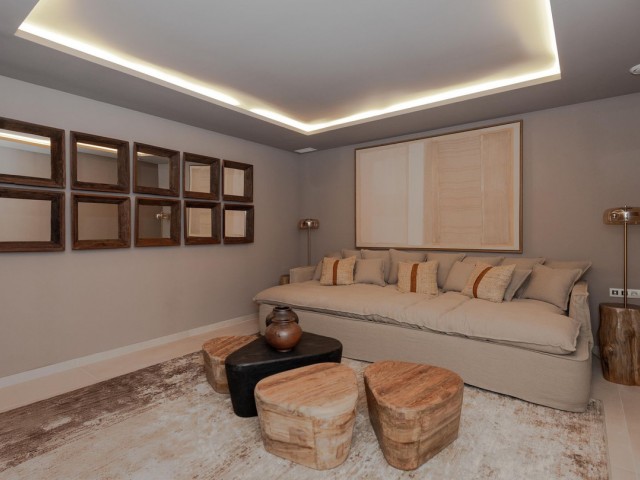 7 Bedrooms Villa in Benalmadena