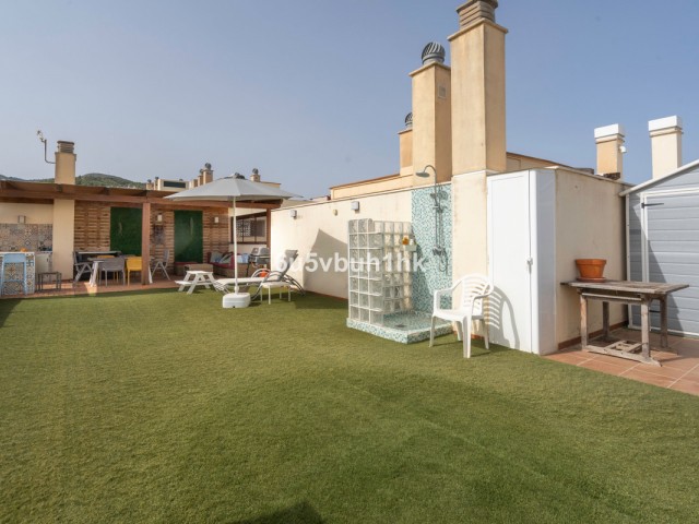 Penthouse avec 4 Chambres  à El Pinillo