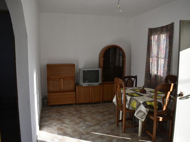  Plot in Casares