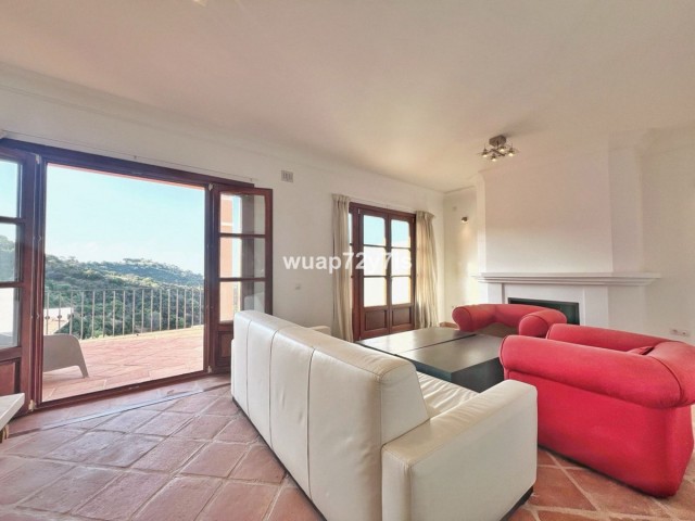 3 Bedrooms Townhouse in Benahavís