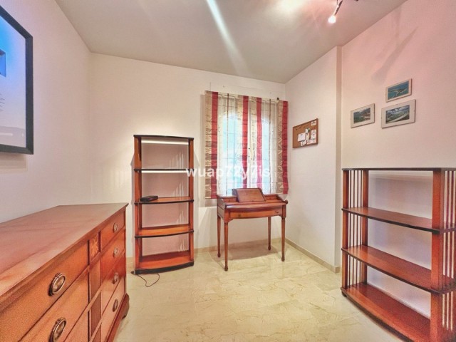 5 Bedrooms Townhouse in Costabella