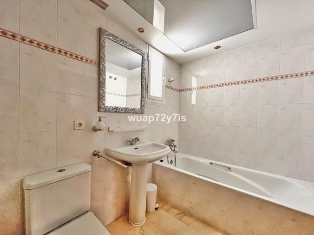 5 Bedrooms Townhouse in Costabella