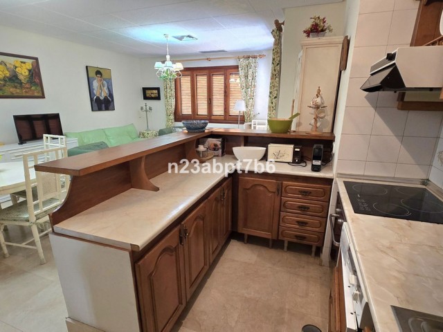 Apartment, Nueva Andalucia, R5142721