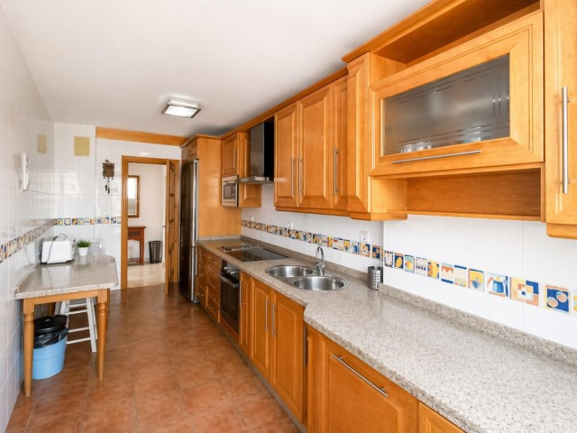 Apartment, La Carihuela, R5135326