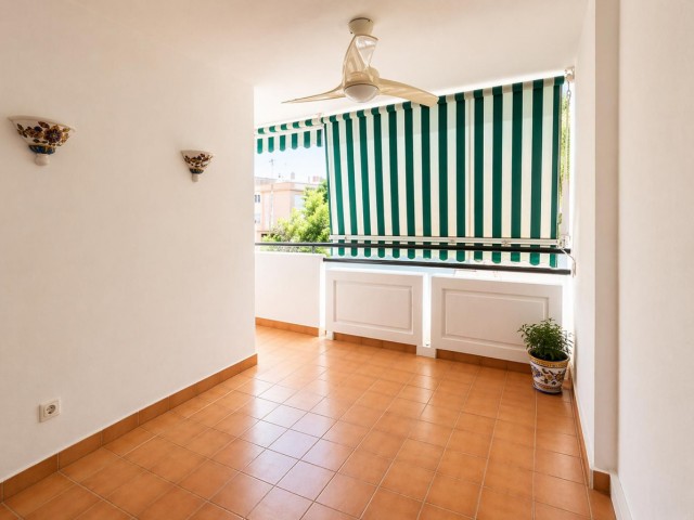 4 Bedrooms Apartment in La Carihuela