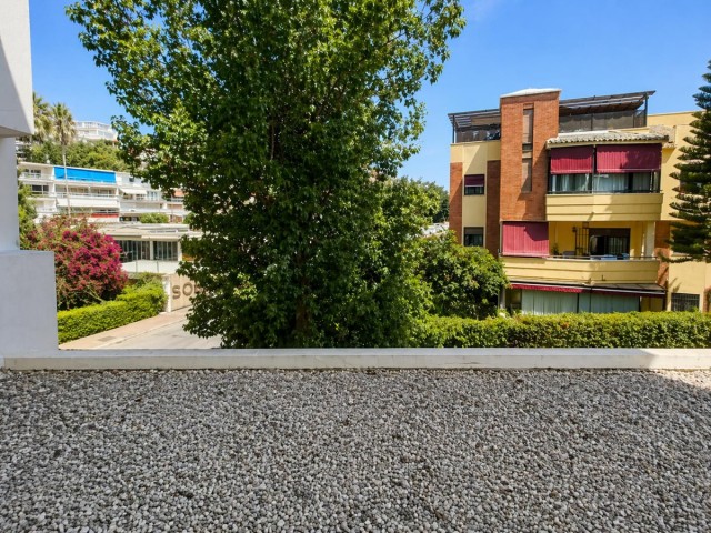 4 Bedrooms Apartment in La Carihuela