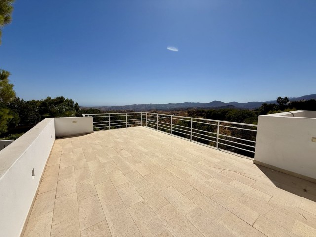 Villa avec 4 Chambres  à Valtocado
