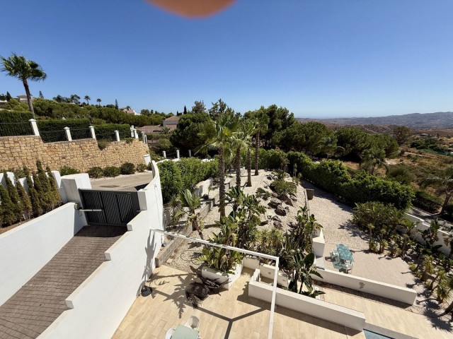 Villa avec 4 Chambres  à Valtocado