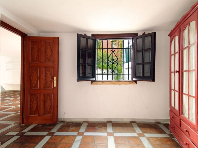 3 Bedrooms Townhouse in Guadalmina Baja