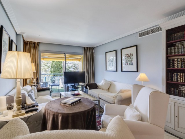 2 Bedrooms Apartment in Bahía de Marbella