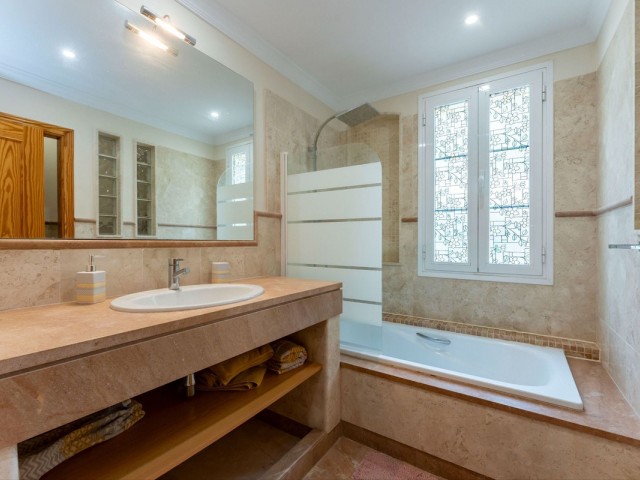 3 Bedrooms Villa in Mijas