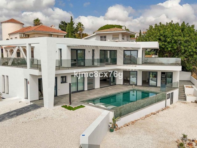 Villa avec 5 Chambres  à El Faro