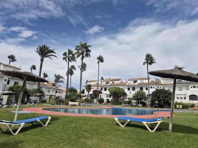 4 Slaapkamer Rijtjeshuis in Atalaya