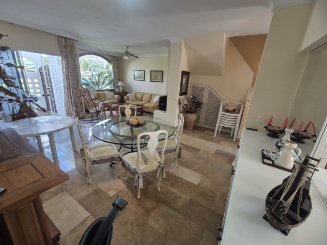4 Slaapkamer Rijtjeshuis in Atalaya