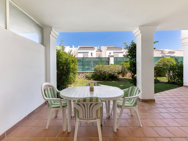 Apartment, Nueva Andalucia, R5155369