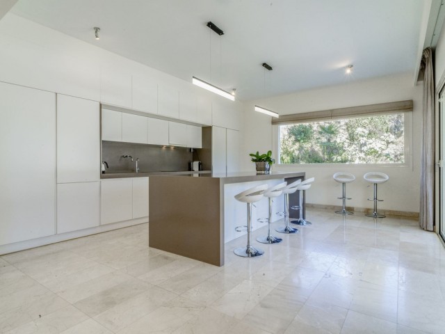 Villa avec 3 Chambres  à Guadalmina Baja
