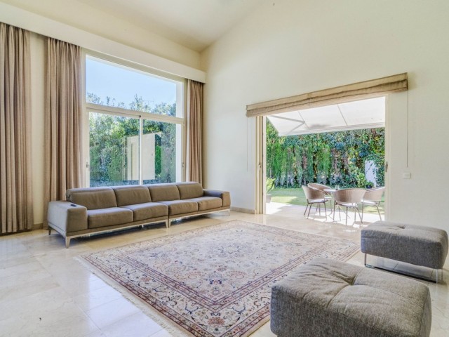Villa avec 3 Chambres  à Guadalmina Baja