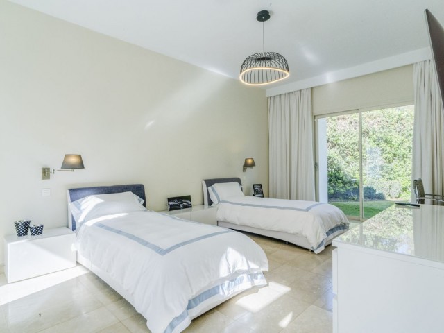 Villa avec 3 Chambres  à Guadalmina Baja