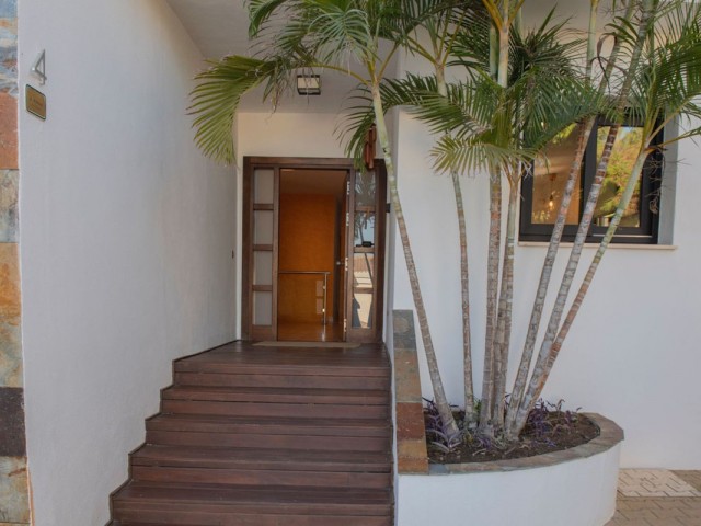 4 Bedrooms Villa in Benalmadena