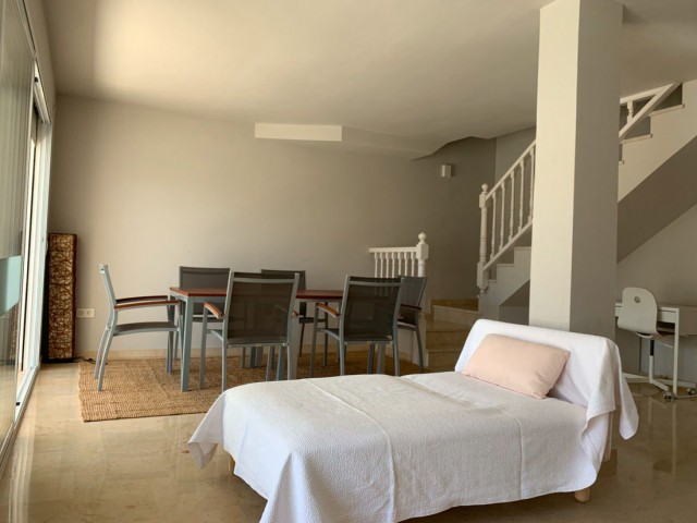 Appartement avec 4 Chambres  à Marbesa