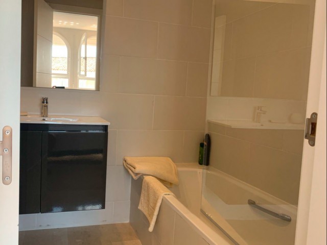 Appartement avec 4 Chambres  à Marbesa